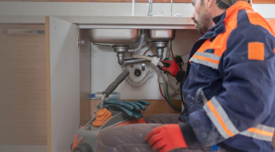 Expert burst pipe repair services in Hollister, OK